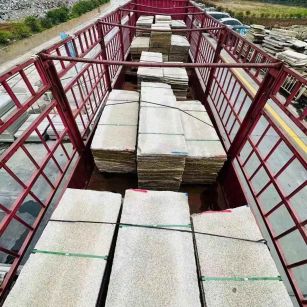 聊城 黄金麻花岗岩荔枝面，光面毛板装车完成