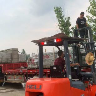 聊城 黄金麻冰裂纹，地铺石装车