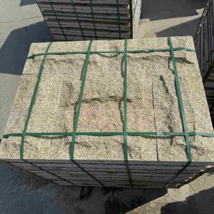 聊城 黄金麻花岗岩石材自然面蘑菇石成品