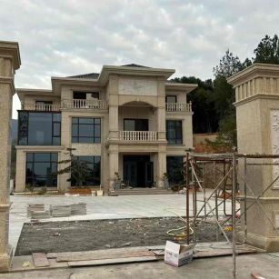 聊城 黄金麻花岗岩别墅雕花外墙干挂配上门口雕花罗马柱