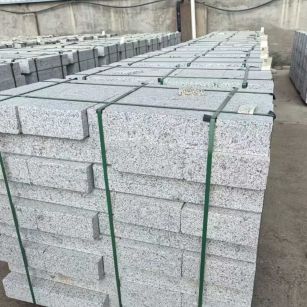 聊城 白麻花岗岩路沿石，弧形路沿石，道牙石，马路牙子，界石，路缘石，平沿石，直岩石，平缘石等