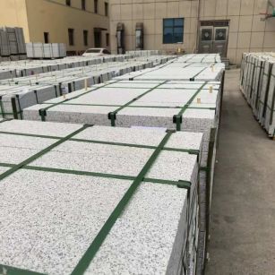 聊城 白麻花岗岩5.0公分荔枝面地铺石