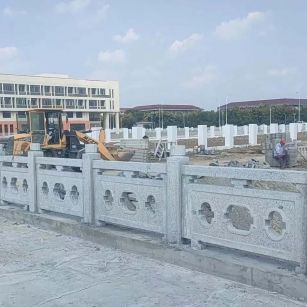 聊城 白麻花岗岩荔枝面河道栏杆