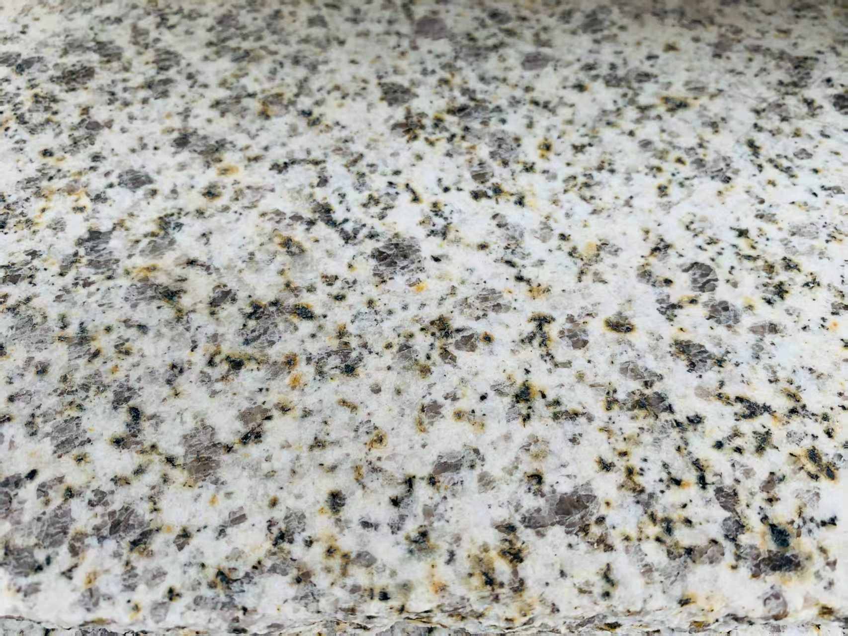 聊城 黄金麻花岗岩石材浅黄光面