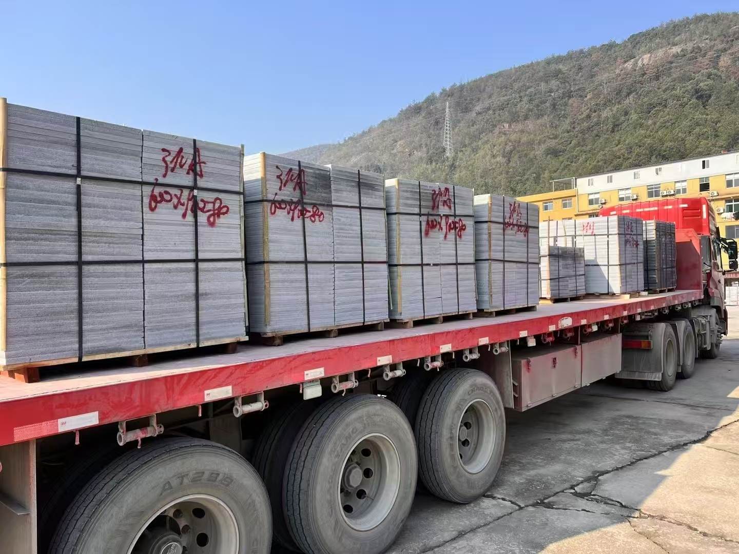 聊城 芝麻灰地铺石出货日常