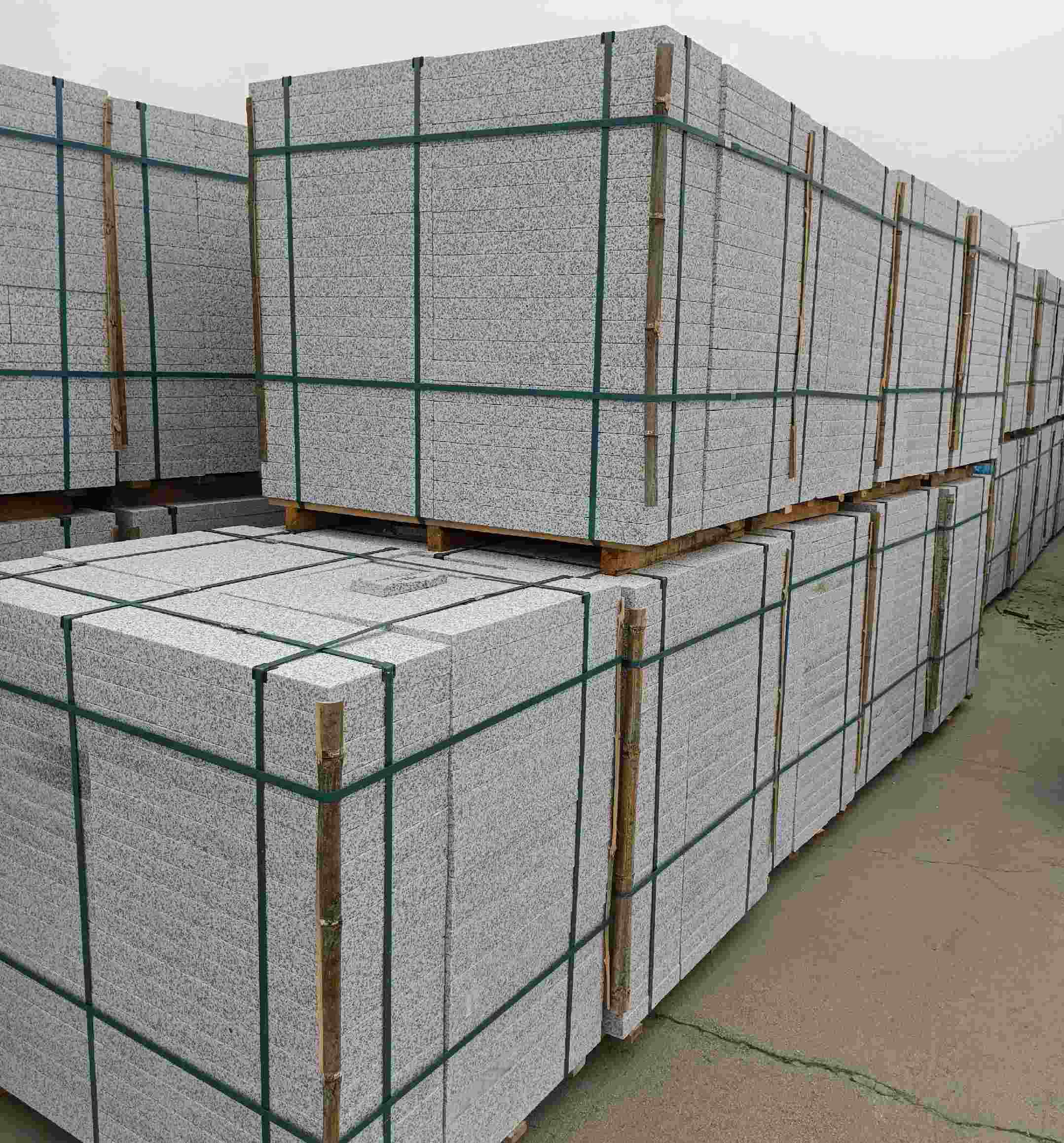 聊城 白麻花岗岩石材荔枝面地铺石（300*600*50）