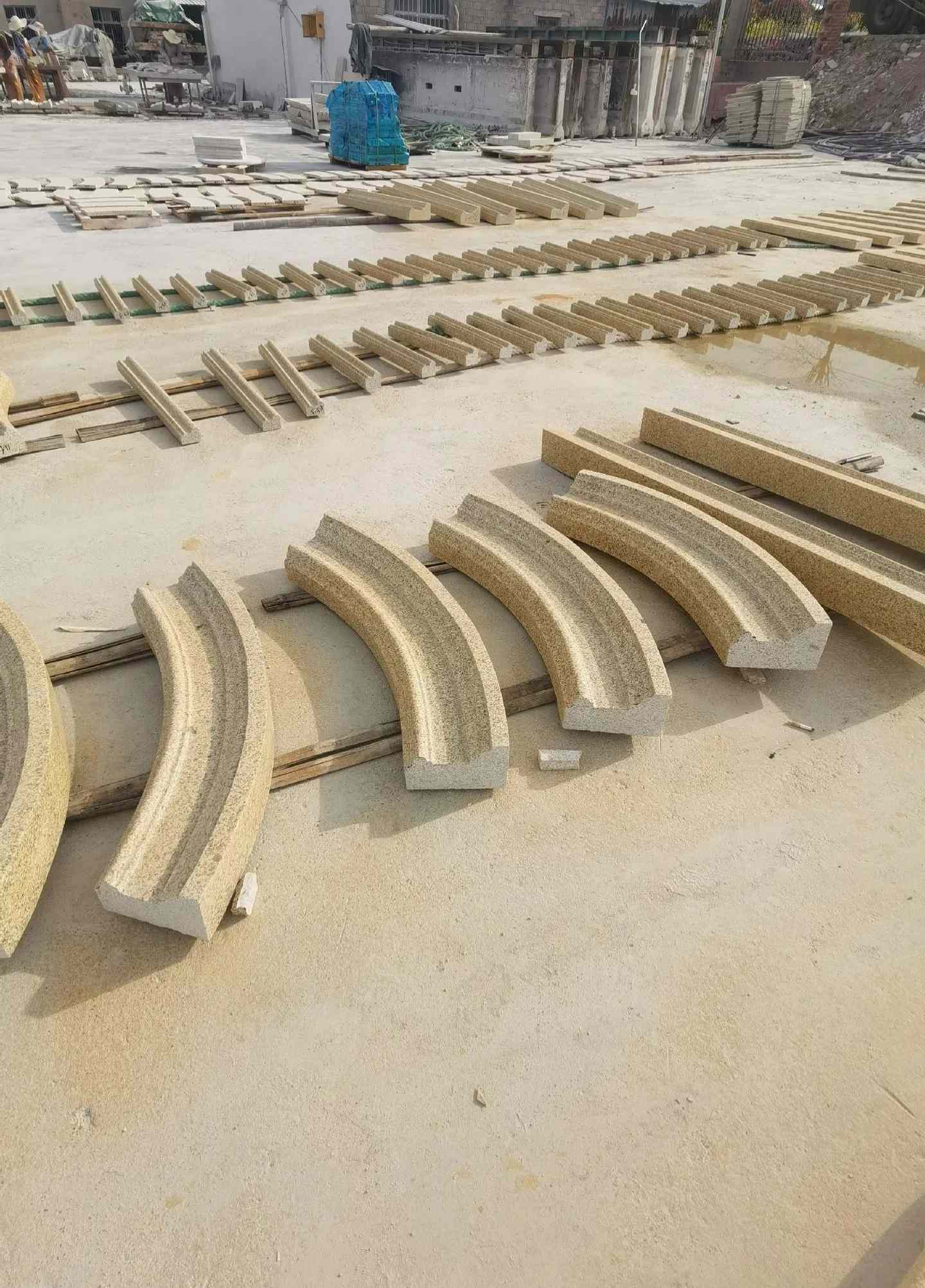 聊城 黄金麻花岗岩别墅线条