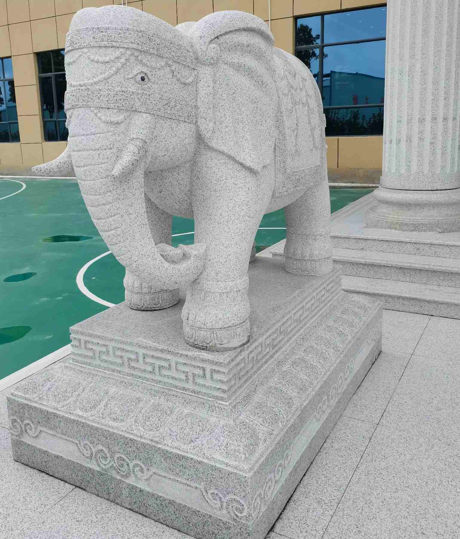 聊城 白麻花岗岩动物异形石雕-大象