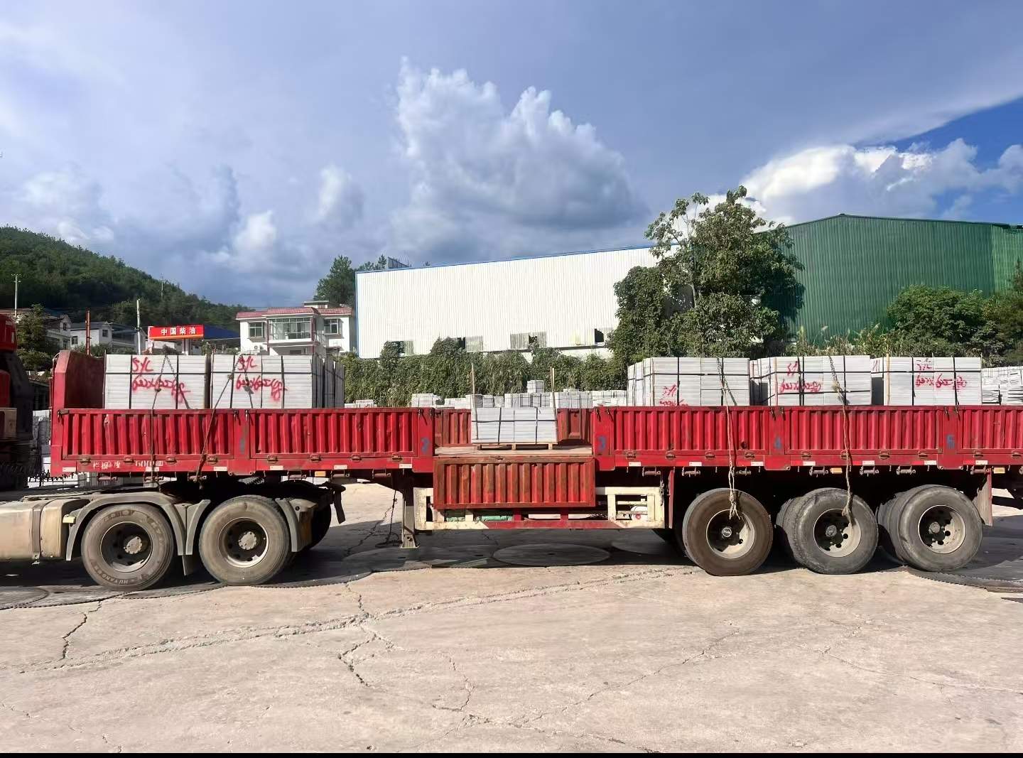 聊城 芝麻灰花岗岩地铺石出货日常