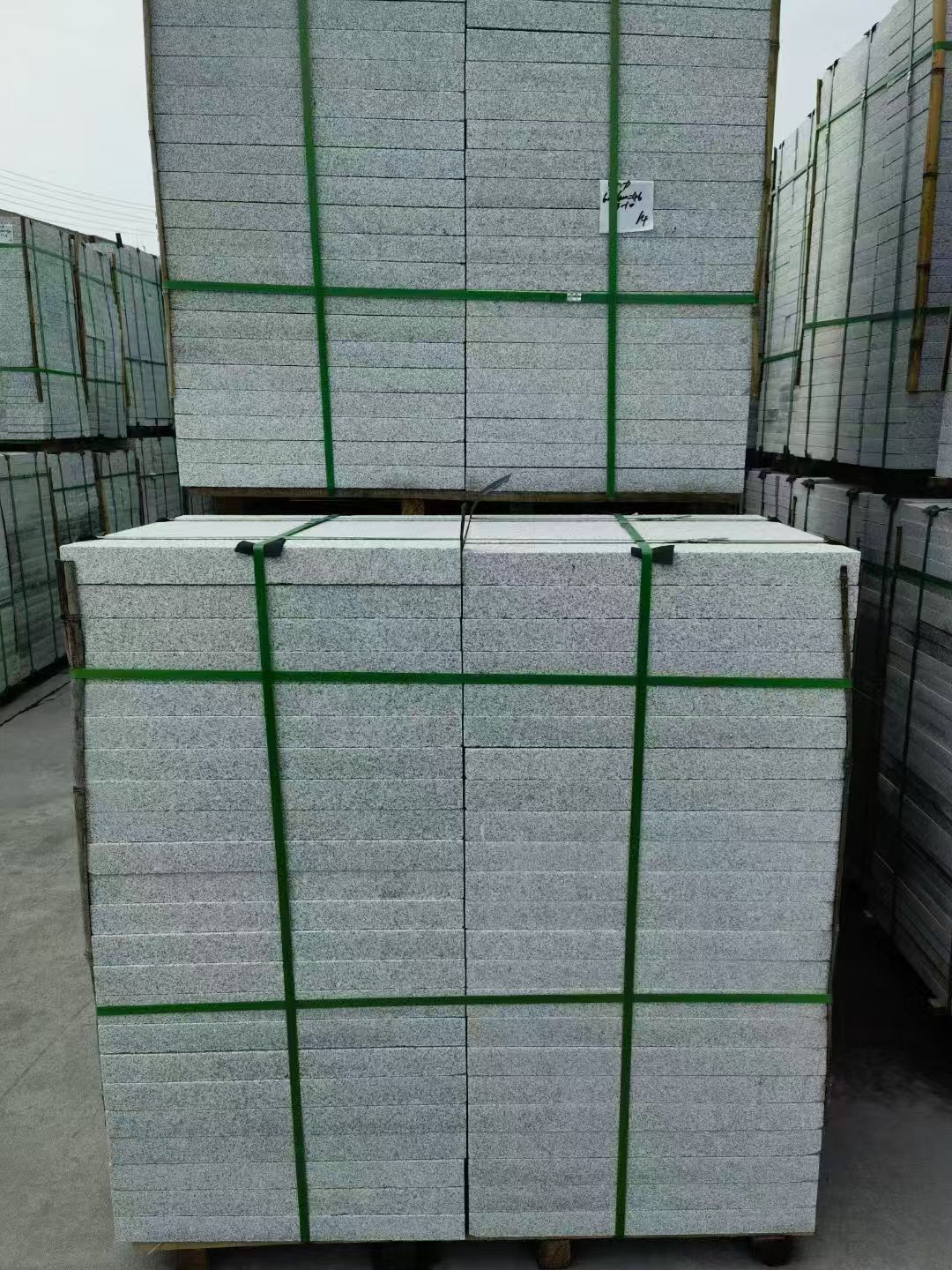 聊城 芝麻白火烧，园林广场市政工程地铺石，1.8~5.0厚均有现货