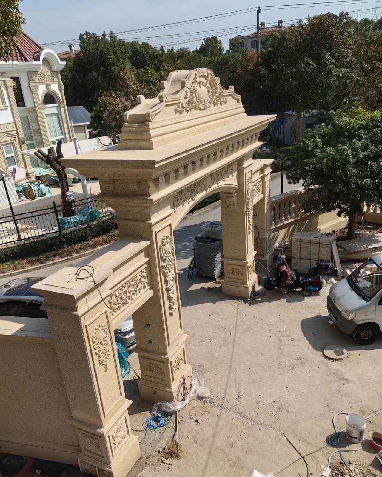 聊城 黄金麻荔枝面花岗岩别墅门楼